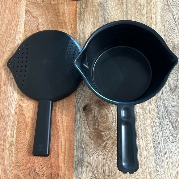 ⭐️ Pampered Chef Micro 1 Quart Cooker Steamer with Handle - Picture 2 of 7